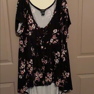TORRID 3X BLACK FLORAL BABYDOLL BLOUSE